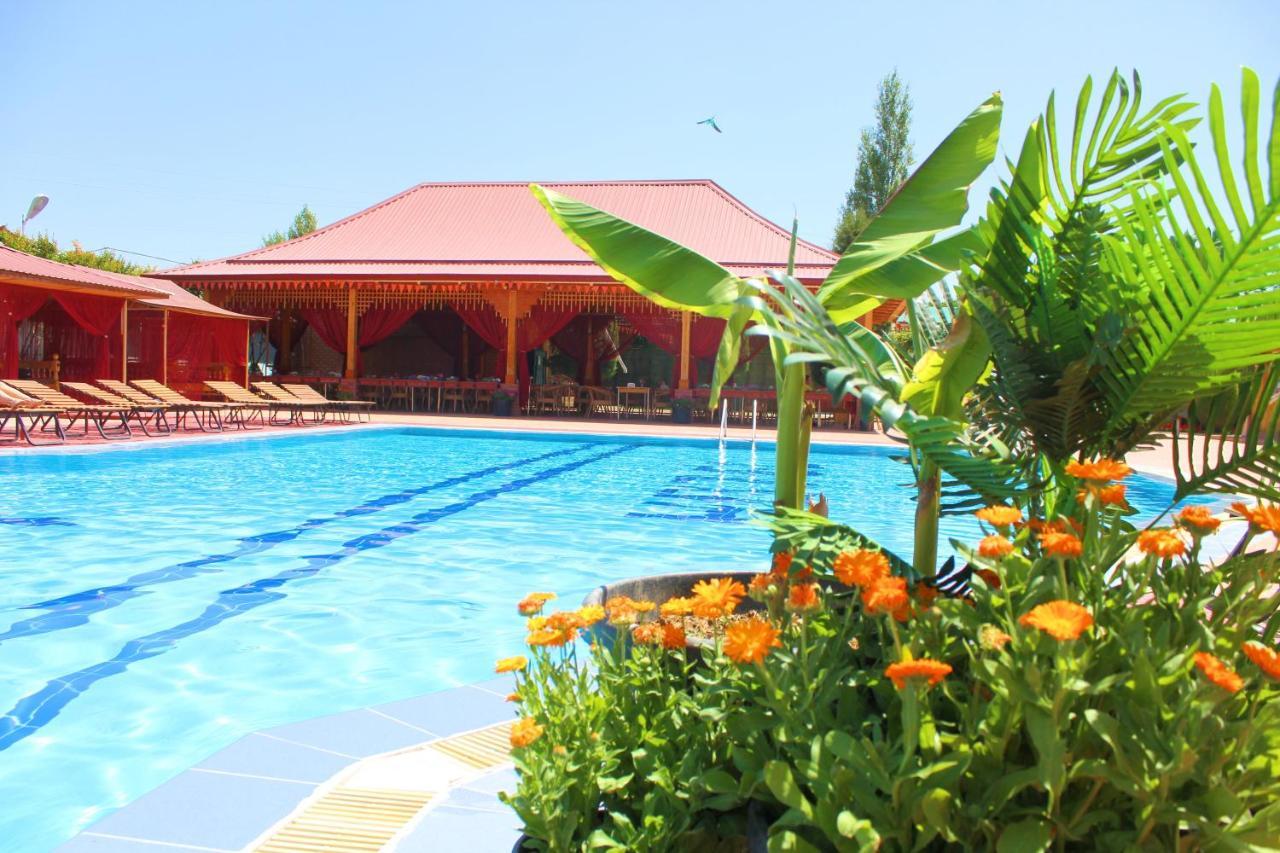 Hotel Grace Garden Kum Extérieur photo